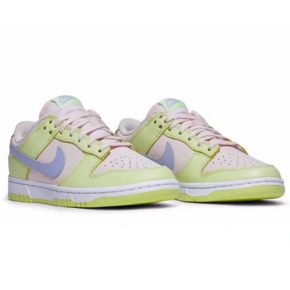 Nike Dunks Women Size 9 - Picture 1 of 4